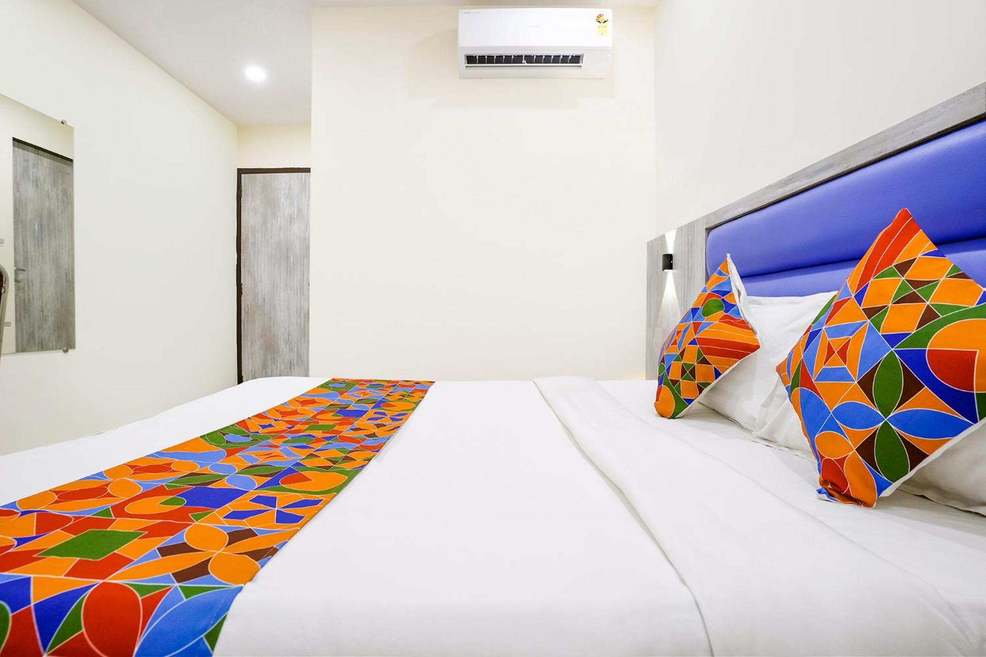 Fabexpress Good Luck Residency - Nr Nesco Exhibition Center Otel Mumbai Dış mekan fotoğraf
