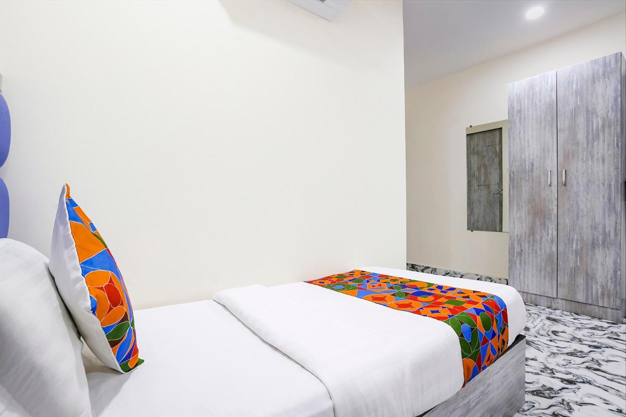 Fabexpress Good Luck Residency - Nr Nesco Exhibition Center Otel Mumbai Dış mekan fotoğraf